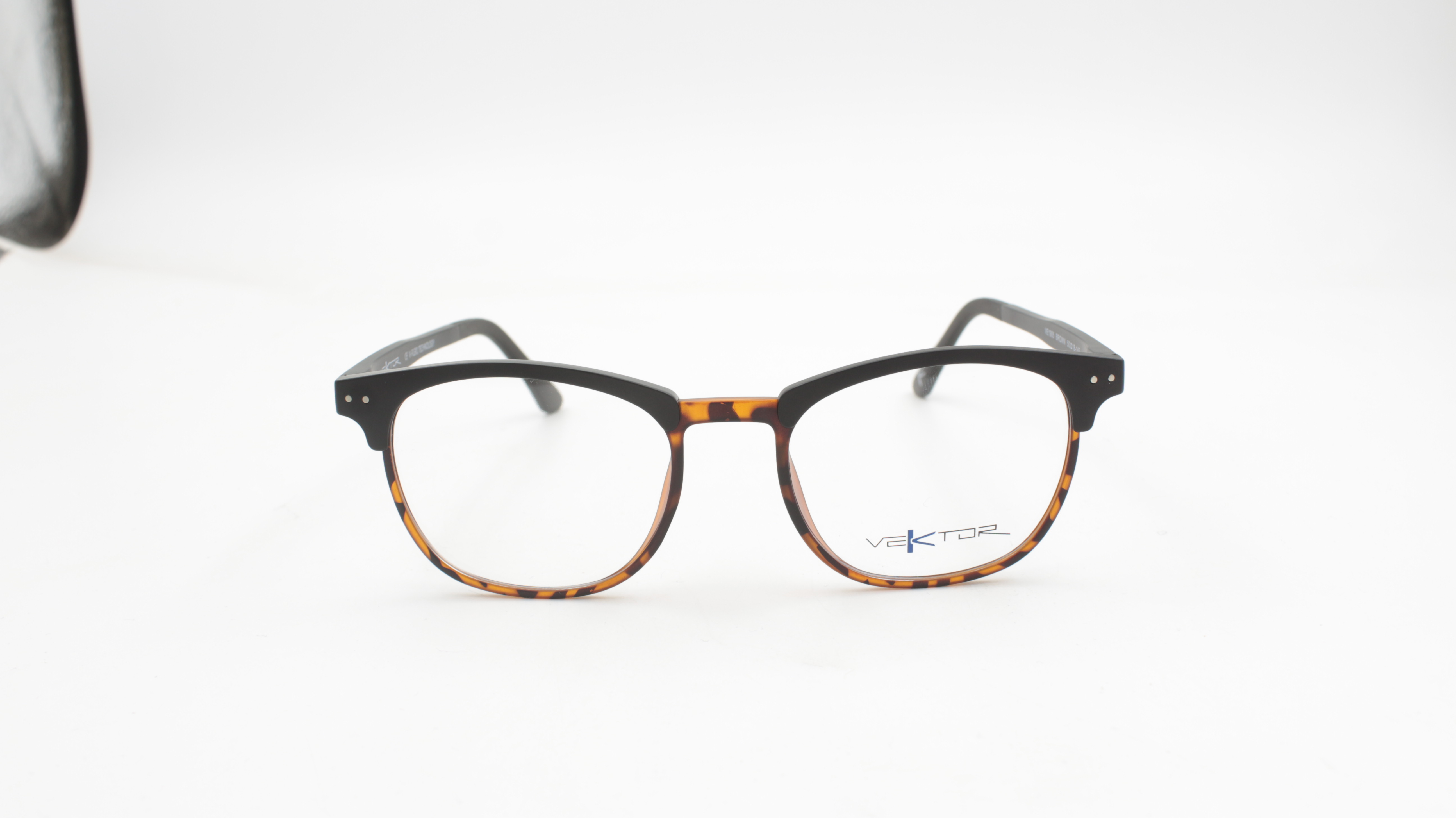 VEKTOR CLIP 1905 BROWN